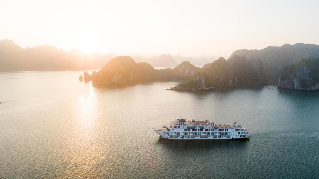Ambassador Cruise Halong Bay Hotel ฮาลอง ภายนอก รูปภาพ