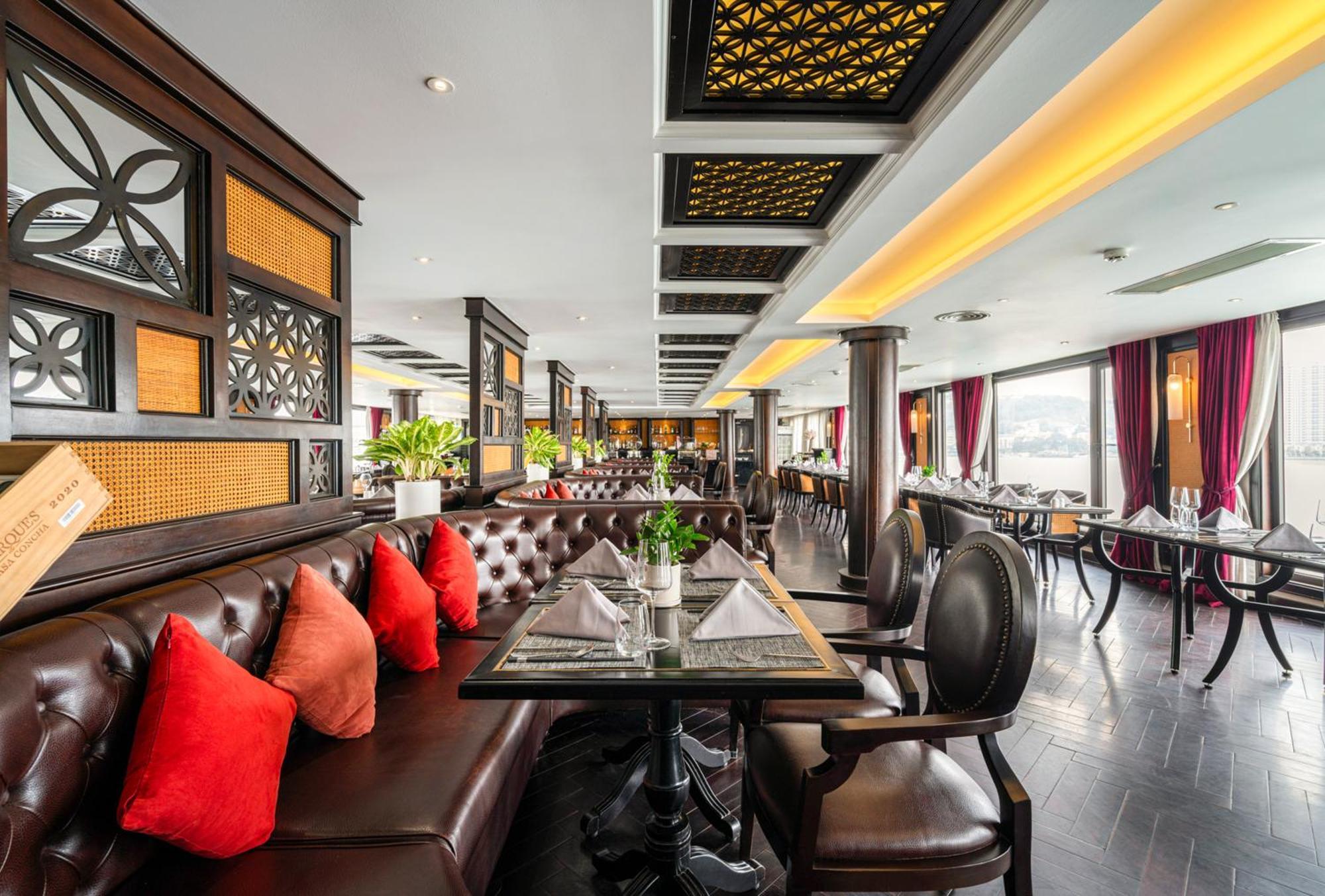 Ambassador Cruise Halong Bay Hotel ฮาลอง ภายนอก รูปภาพ