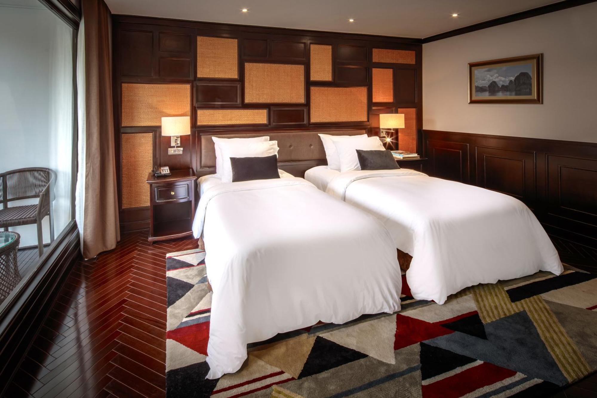 Ambassador Cruise Halong Bay Hotel ฮาลอง ภายนอก รูปภาพ