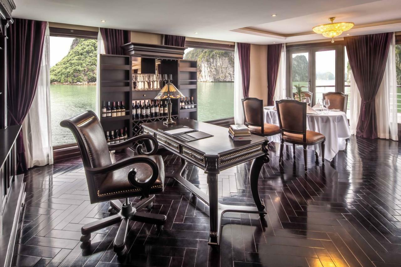Ambassador Cruise Halong Bay Hotel ฮาลอง ภายนอก รูปภาพ